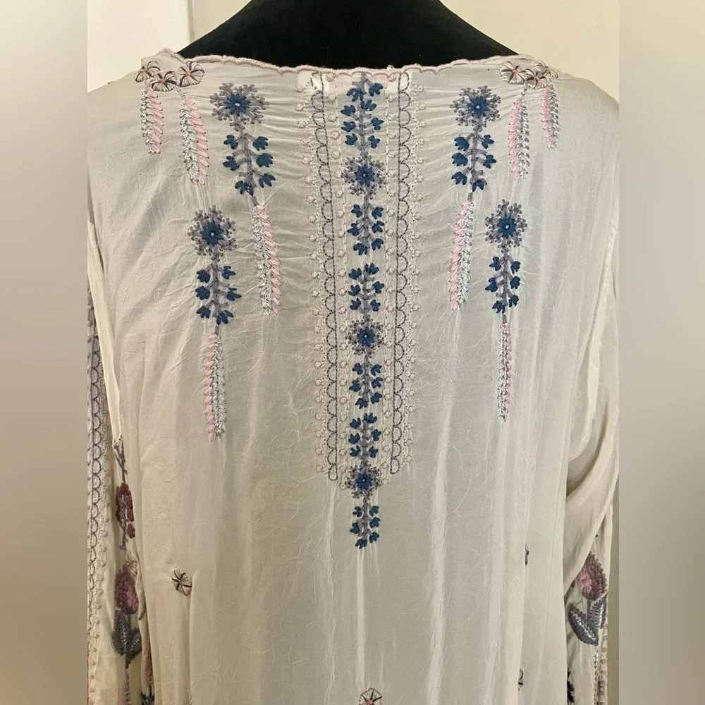 Stunning Johnny Was Silk Embroidered Top - Picture 4 of 8